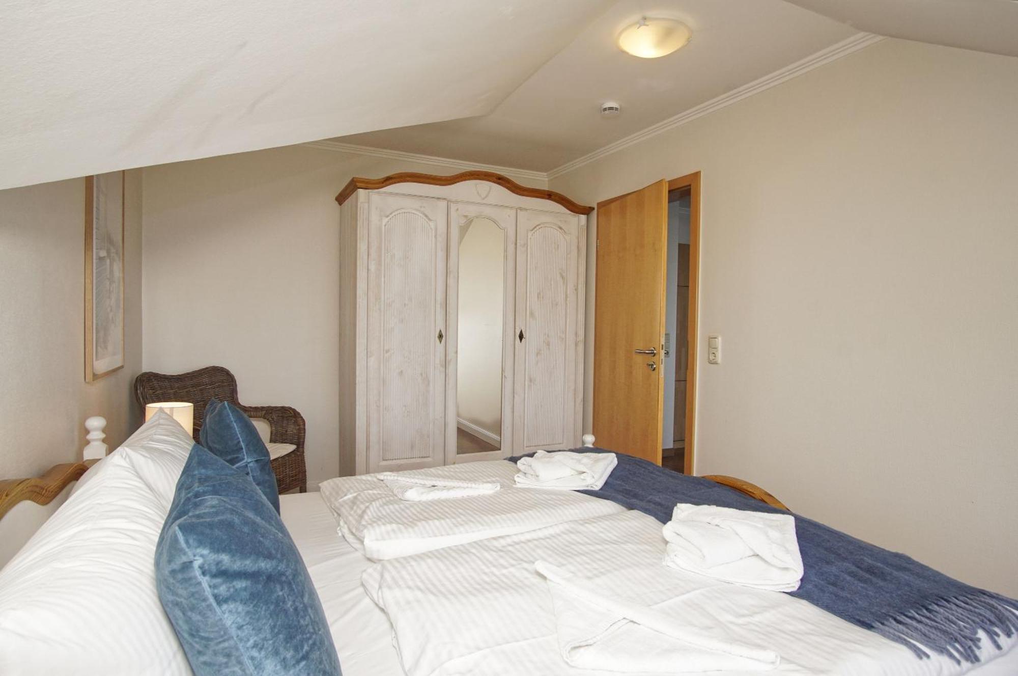 Ferienwohnung Mit Traumhaftem Meerblick - Haus Am Meer Fewo 11 Lohme Extérieur photo